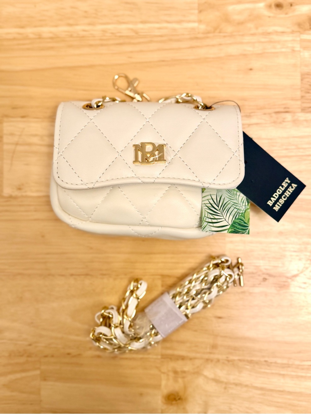 NWT Badgley Mischka Ivory Quilted Mini Bag Gold Chain Strap Clip Crossbody